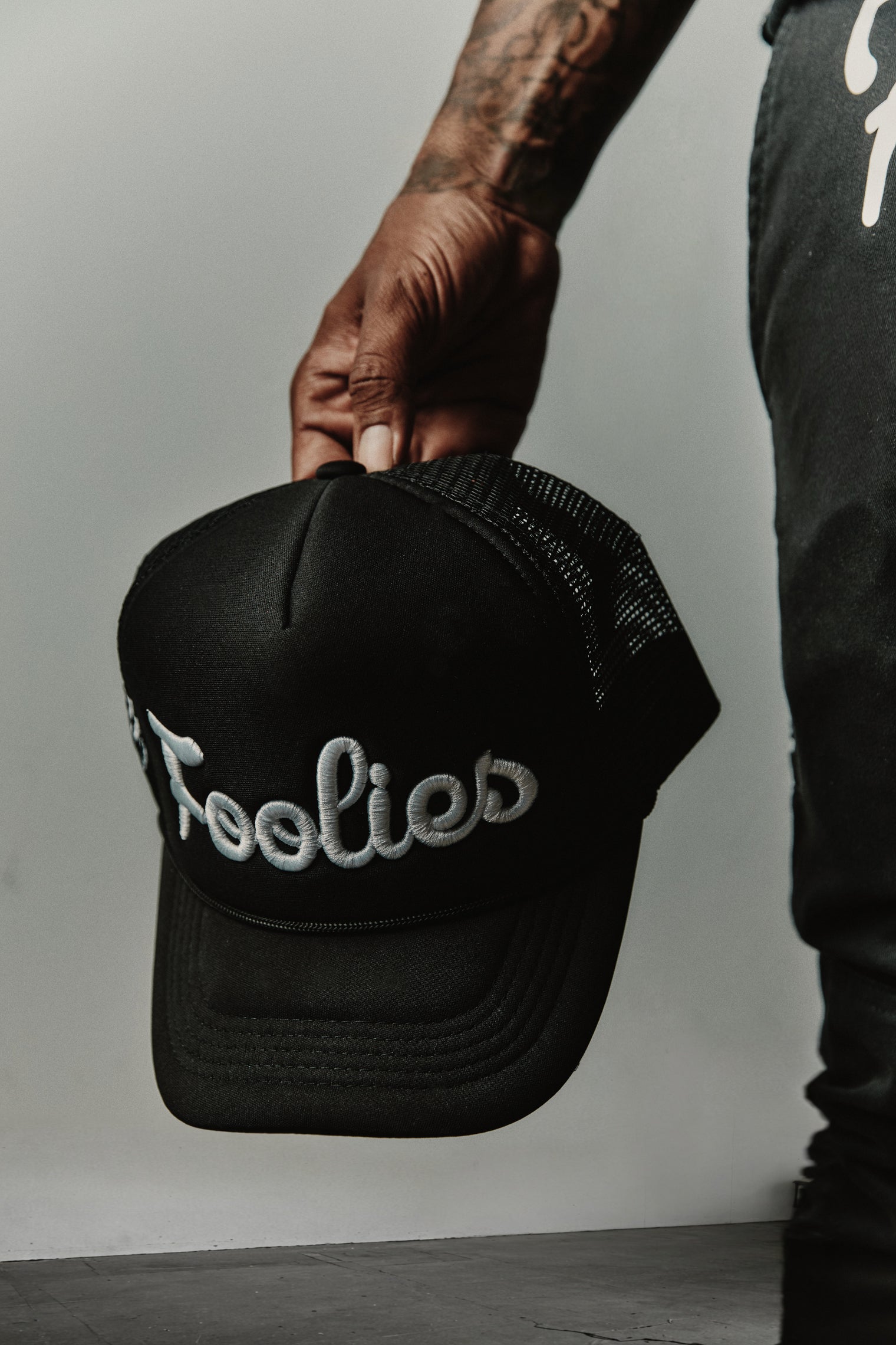 MSFIT x FOOLIES BLACK TRUCKER HAT